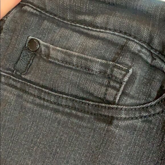 Torrid Black Skinny Jeans 26T - Picture 5 of 7